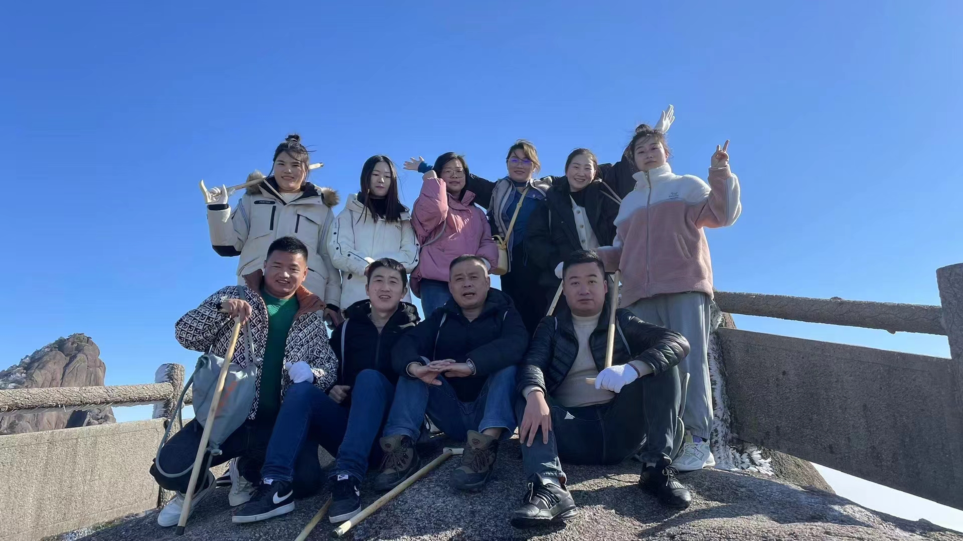 1676269658136205.jpg 8b16ab91530d325a9fa4ed86143fcee.jpg